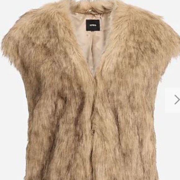 Faux Fur Vest - Picture 1 of 4